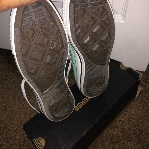 Converse - Picture 2 of 2